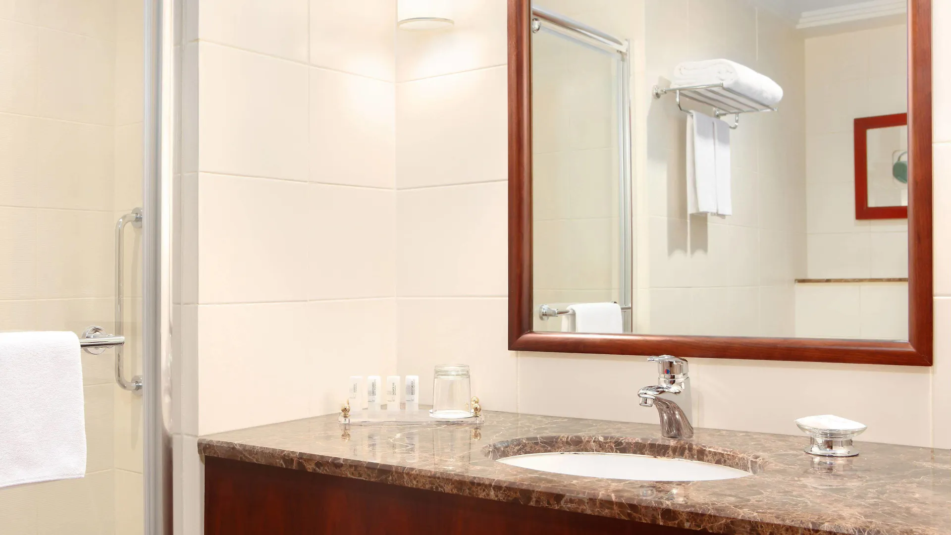 *** Hotel Le Meridien Towers Makkah Mecca Saudi Arabia