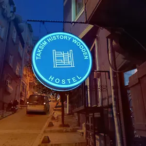 https://hostel-taksim-history-wooden.istanbul-turkeyhotels.com