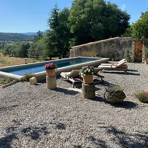 Le Domaine Jean 4* Saint-Saturnin-lès-Apt