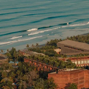 https://potato-head-suites-studios-seminyak.hotelsseminyak.net